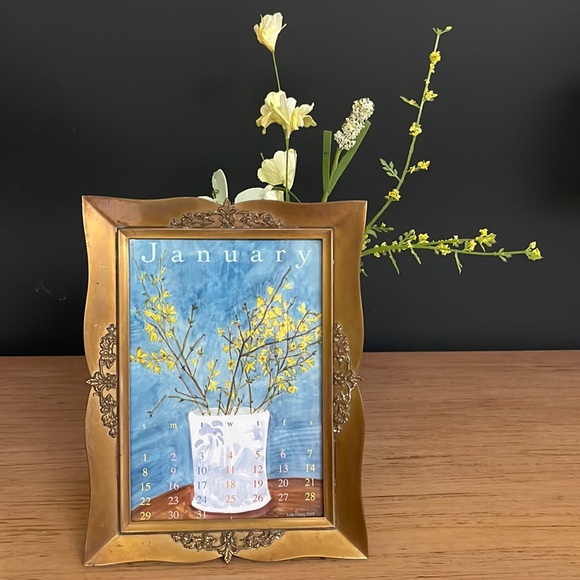 Vintage Ornate, Scalloped, Brass Frame.  All Original Materials - Picture 2 of 5